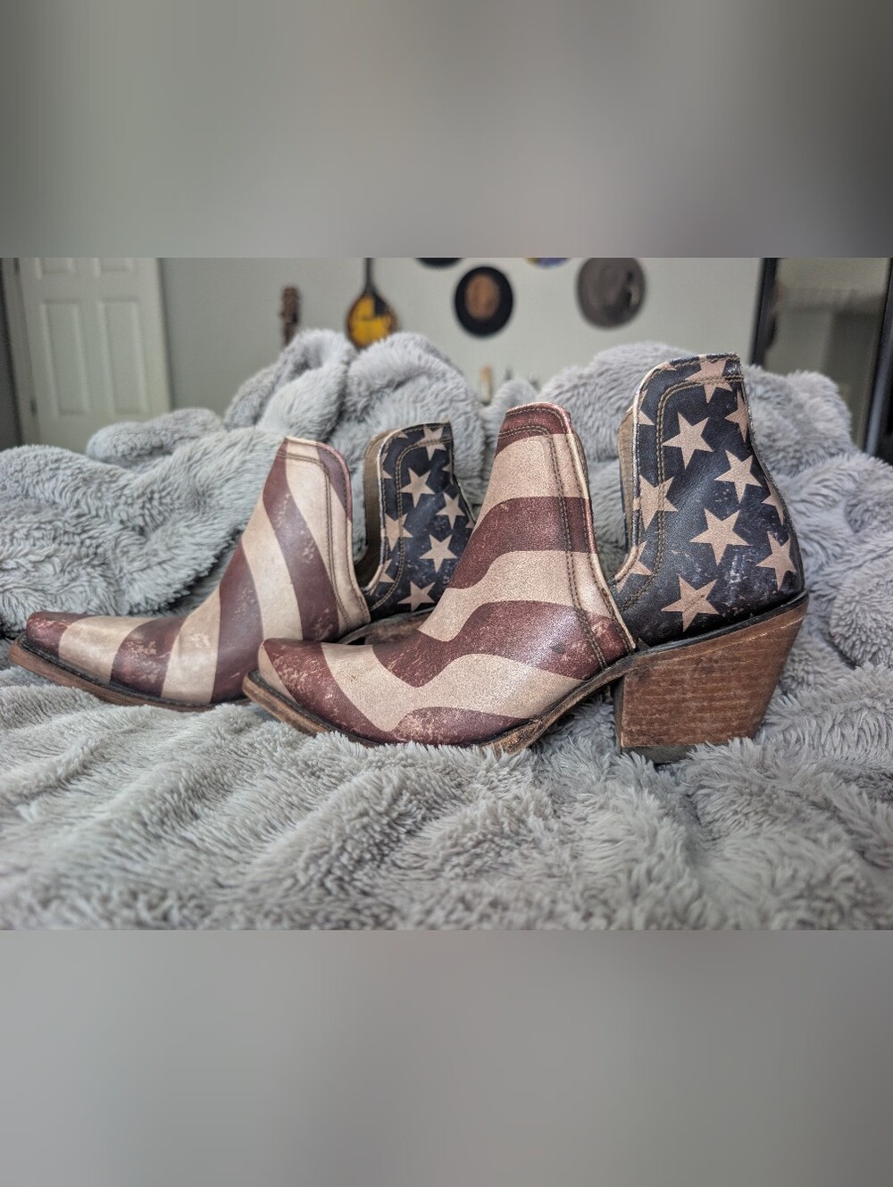 Ariat Women's Dixon Old Patriot Fashion Booties - Snip Toe - Picture 3 of 8